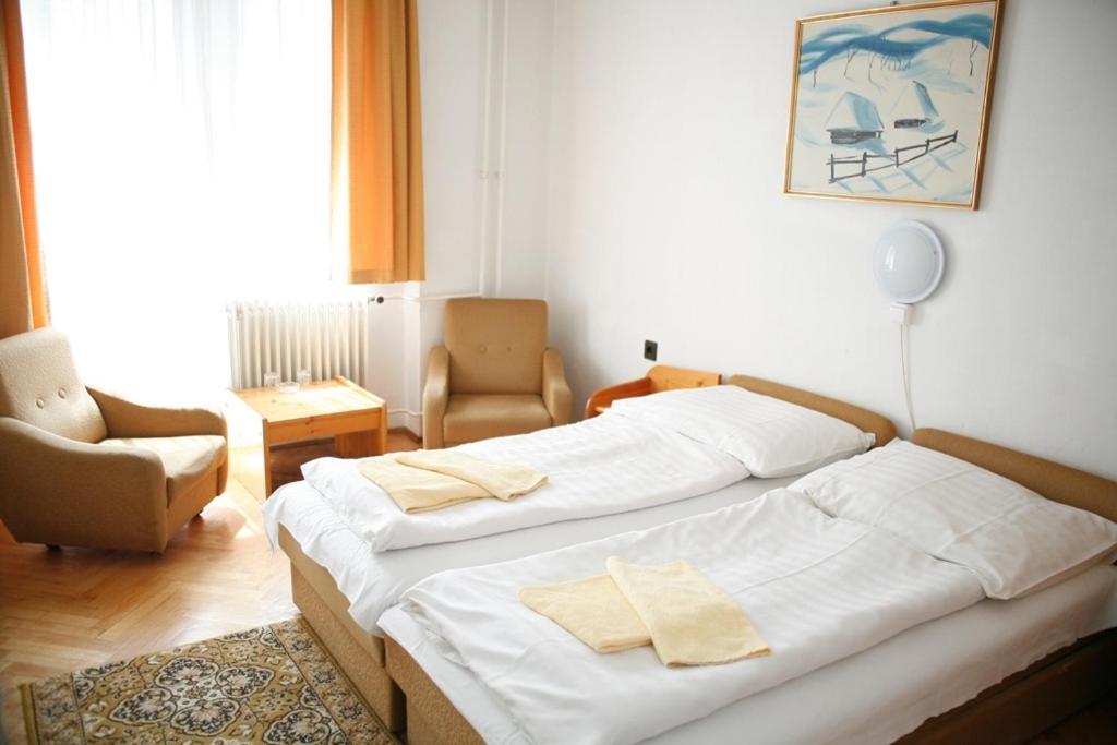 Hotel Bara Gellert Budapest Luaran gambar